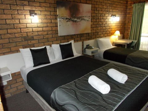 Park House Motor Inn - New Castle Holiday 5
