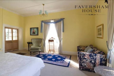 Faversham House - New Castle Holiday 3