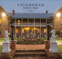 Faversham House - New Castle Holiday