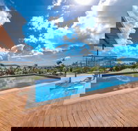 Viewpoint - New Castle Holiday