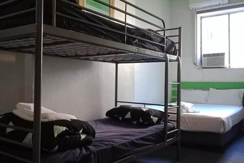 Central Perk Lodge - New Castle Holiday 5