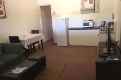 Copper Gate Motel - New Castle Holiday 5