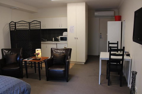 Box Hill Studio Apartment 2 - New Castle Holiday 2