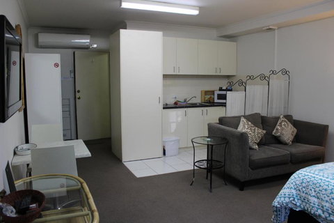 Box Hill Studio Apartment 2 - New Castle Holiday 6