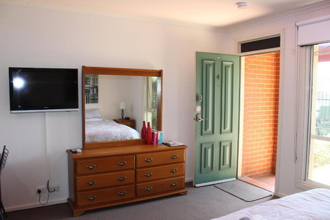 Box Hill Studio Apartment 2 - New Castle Holiday 1