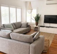 The Seaside Beachhouse Mollymook - New Castle Holiday