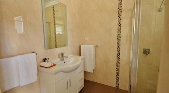 Avondel Motor Inn, Benalla - New Castle Holiday 3