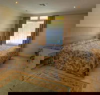 Cooma Motor Lodge Motel - New Castle Holiday