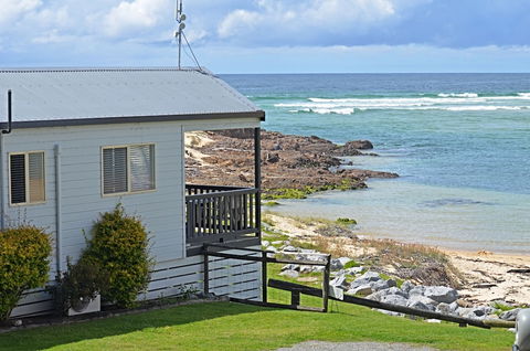 Tuross Beach Cabins & Campsites - New Castle Holiday 2