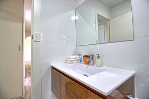 Bayswaterfront Apartments - New Castle Holiday 1