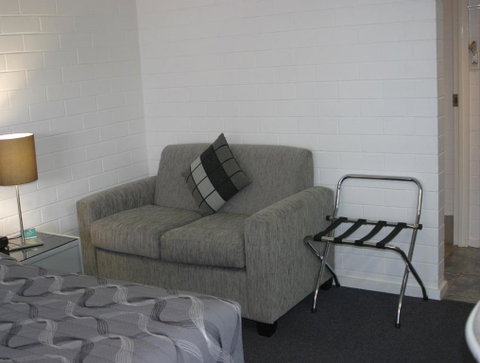 Dalby Manor Motor Inn - New Castle Holiday 6