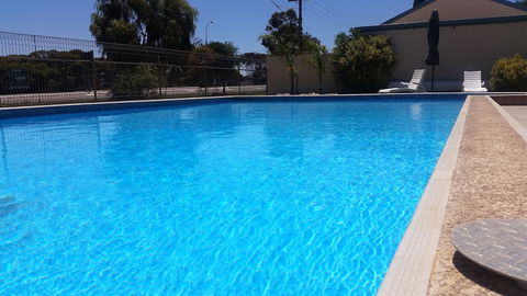 Ceduna East West Motel - New Castle Holiday 2