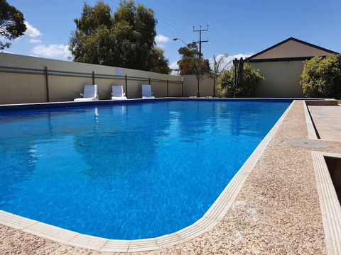Ceduna East West Motel - New Castle Holiday 3