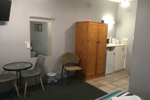 Camperdown Cascade Motel - New Castle Holiday 5