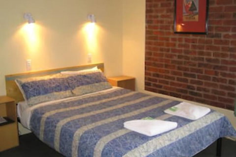 Camperdown Cascade Motel - New Castle Holiday 4