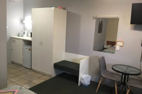 Camperdown Cascade Motel - New Castle Holiday 2