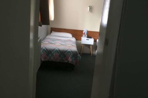 Camperdown Cascade Motel - New Castle Holiday 3