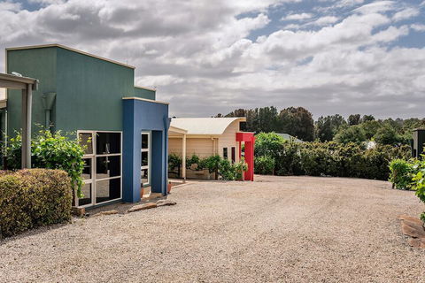 McLaren Vale Studio Apartments - New Castle Holiday 2