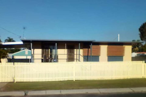 Boneanza - New Castle Holiday 0