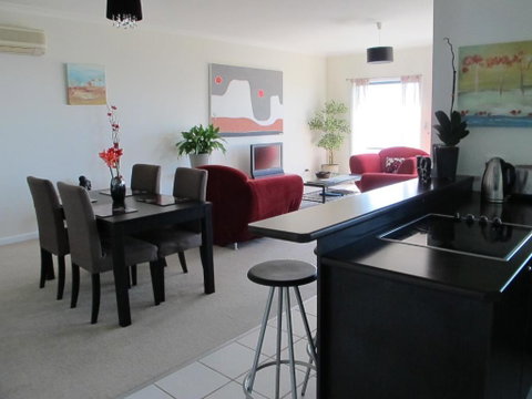 Bonza View - New Castle Holiday 5