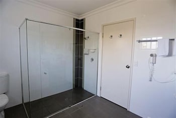 Drover's Motor Inn, Dalby - New Castle Holiday 6