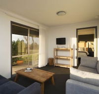 Windarra Lodge - New Castle Holiday