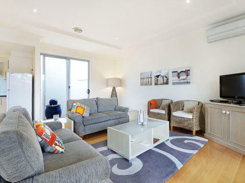 Balcombe Apartments - New Castle Holiday 5