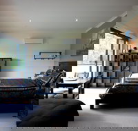 Deville at Healesville - New Castle Holiday