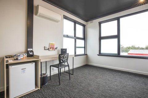 Nightcap At Chester Hill Hotel - New Castle Holiday 1