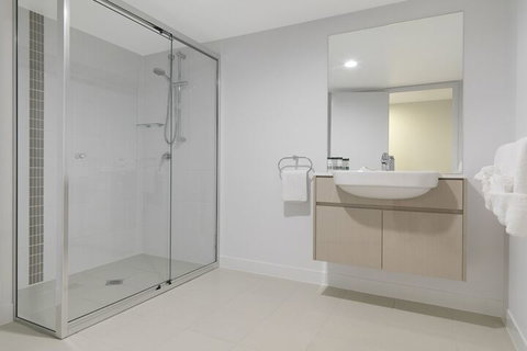 Oaks Mackay Carlyle Suites - New Castle Holiday 1