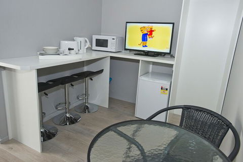Burleigh Gold Coast Motel - New Castle Holiday 4