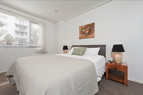 Accommodate Canberra - Glebe Park - New Castle Holiday 3