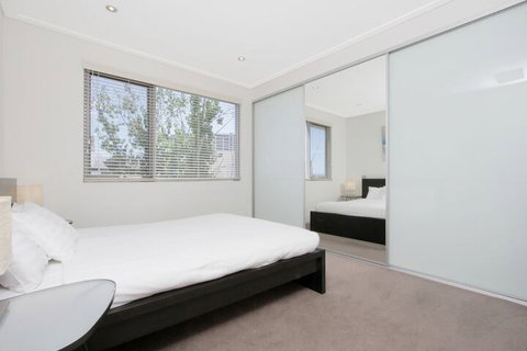 Accommodate Canberra - Glebe Park - New Castle Holiday 6