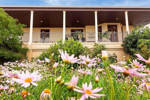 Fairway Manor Accommodation - New Castle Holiday 2