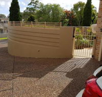 Corlette Poolside Getaway - New Castle Holiday