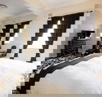 The Commercial Boutique Hotel - New Castle Holiday