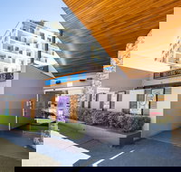 Toongabbie Hotel - New Castle Holiday