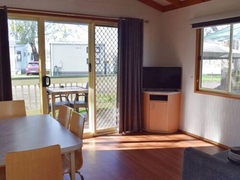 Cohuna Waterfront Holiday Park - New Castle Holiday 2