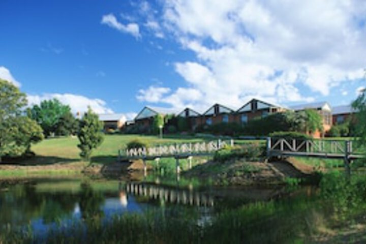 Springfield VIC New Castle Holiday