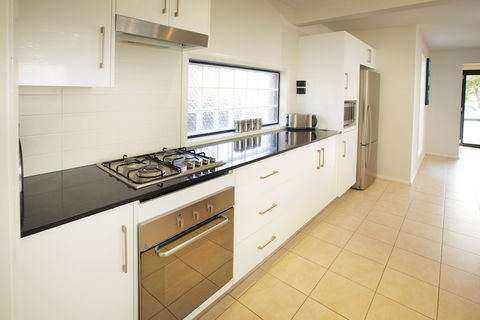 Charlestown Terrace - New Castle Holiday 5