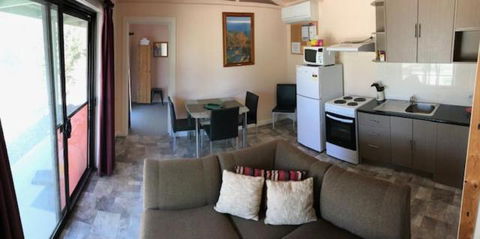 Stawell Holiday Cottages - New Castle Holiday 2