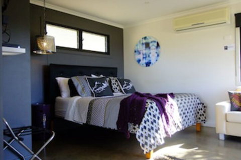 Deshons Retreat - New Castle Holiday 0