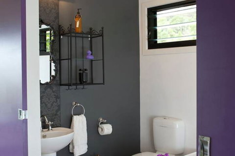 Deshons Retreat - New Castle Holiday 1