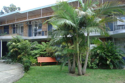 Blakehurst Motor Inn - New Castle Holiday 5