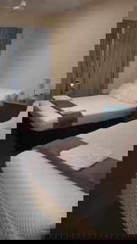 Lockleys Hotel - New Castle Holiday 1