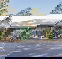 Motto Farm Motel - New Castle Holiday