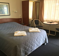 Town  Country Motel - New Castle Holiday
