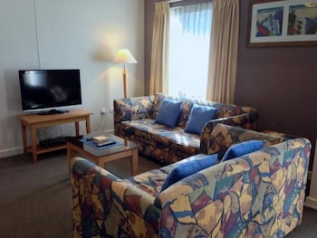 City West Accommodation - New Castle Holiday 3