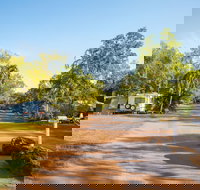 AAOK Lakes Resort  Caravan Park - New Castle Holiday