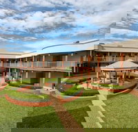 Cosmopolitan Apartments - New Castle Holiday